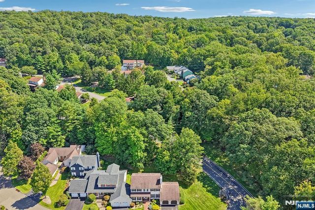 12 Clearwater Drive, Wayne, NJ 07470