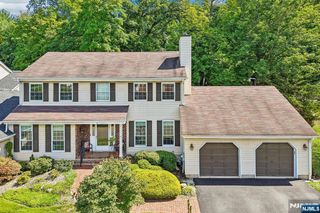 12 Clearwater Drive, Wayne, NJ 07470