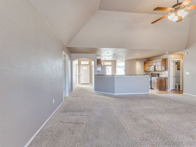 3327 S 207th East Avenue, Broken Arrow, OK 74014