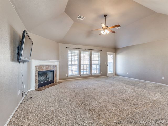 3327 S 207th East Avenue, Broken Arrow, OK 74014