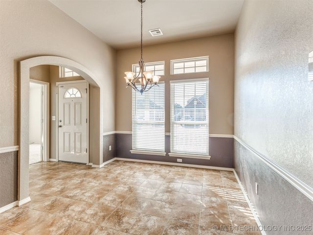 3327 S 207th East Avenue, Broken Arrow, OK 74014