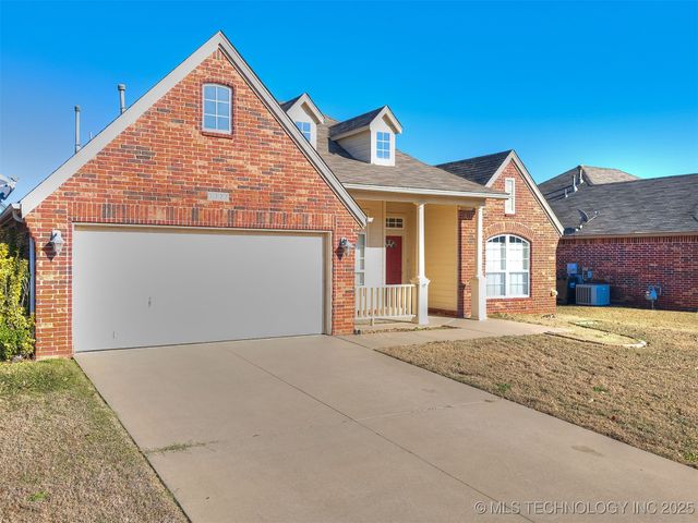 3327 S 207th East Avenue, Broken Arrow, OK 74014