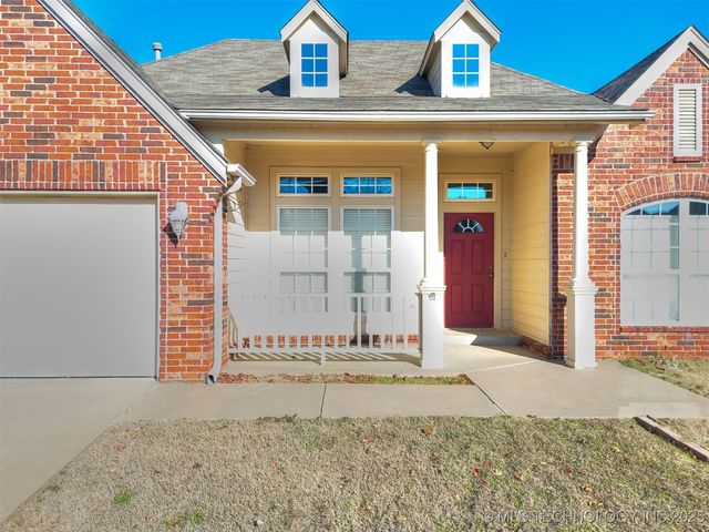3327 S 207th East Avenue, Broken Arrow, OK 74014