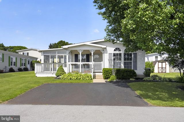 24 LONGWOOD CT E, Harleysville, PA 19438