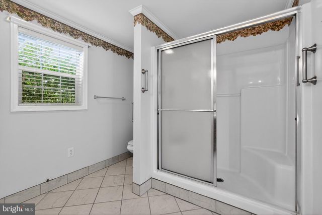 24 LONGWOOD CT E, Harleysville, PA 19438