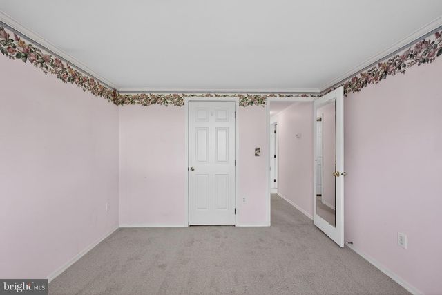 24 LONGWOOD CT E, Harleysville, PA 19438