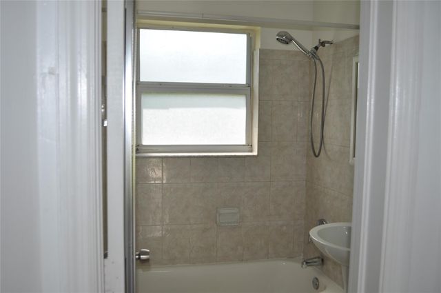 6532 SW 26th St, Miramar, FL 33023