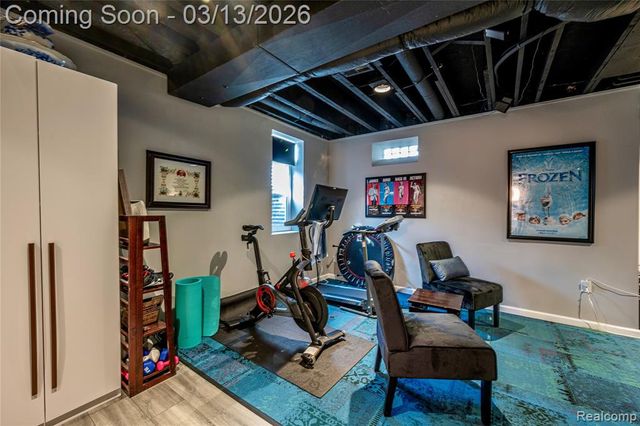 3826 Village Court, Troy, MI 48084