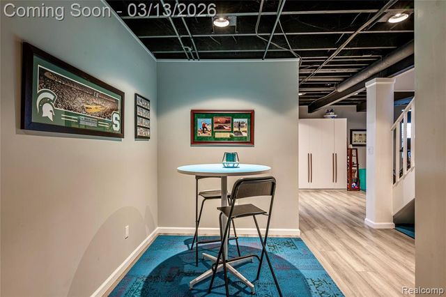 3826 Village Court, Troy, MI 48084