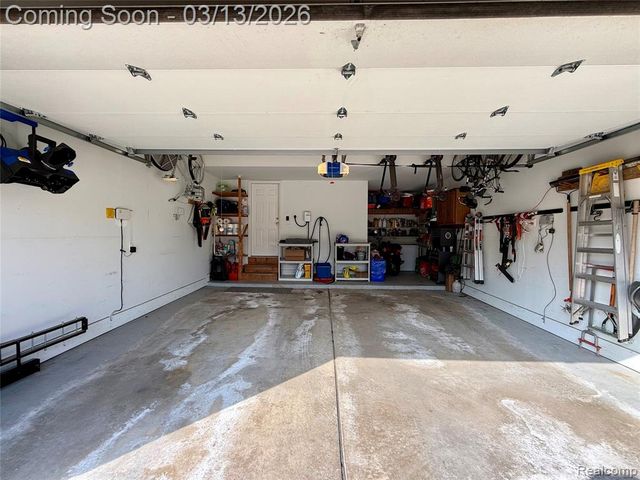 3826 Village Court, Troy, MI 48084