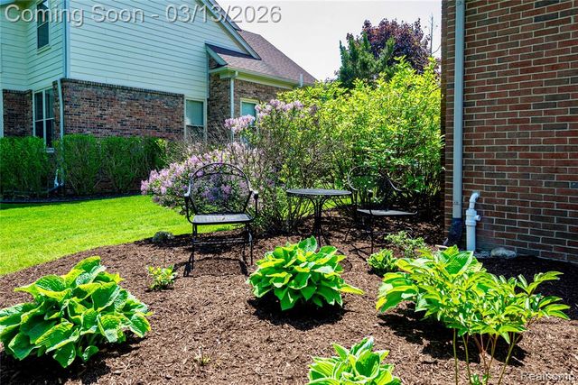 3826 Village Court, Troy, MI 48084