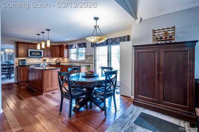 3826 Village Court, Troy, MI 48084