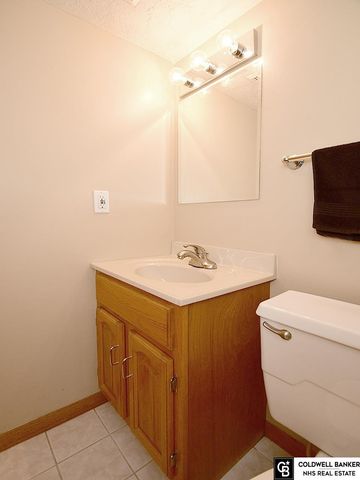 8532 N 47Th Street, Omaha, NE 68152