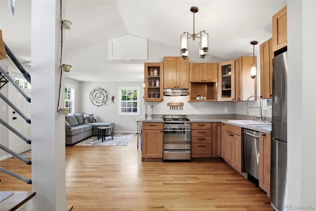 460 E Yale Avenue, Englewood, CO 80113