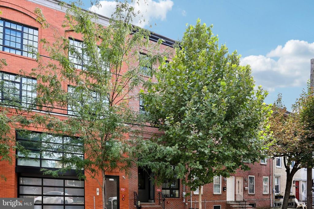 2128 ELLSWORTH ST, PHILADELPHIA, PA 19146 — photo 3