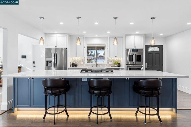 3875 Logan Ct, Concord, CA 94519