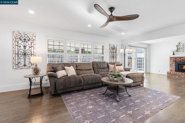 3875 Logan Ct, Concord, CA 94519