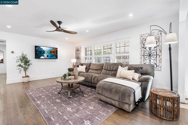 3875 Logan Ct, Concord, CA 94519