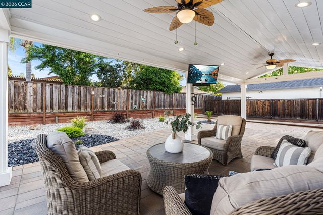 3875 Logan Ct, Concord, CA 94519