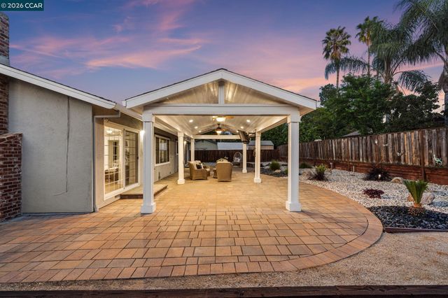 3875 Logan Ct, Concord, CA 94519