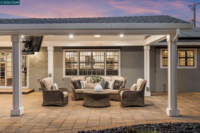 3875 Logan Ct, Concord, CA 94519