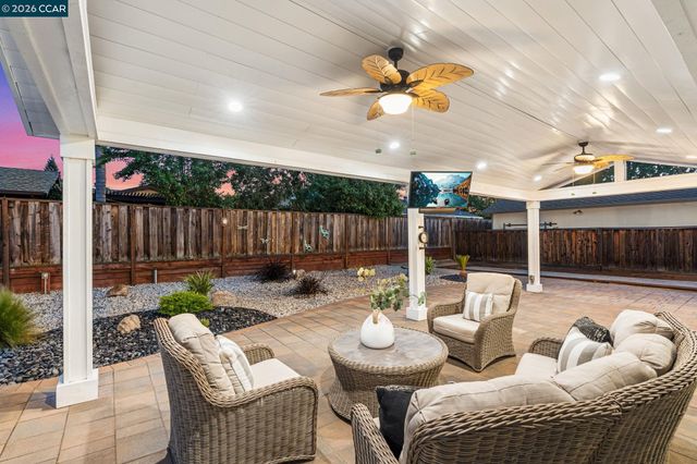 3875 Logan Ct, Concord, CA 94519