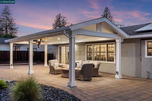 3875 Logan Ct, Concord, CA 94519