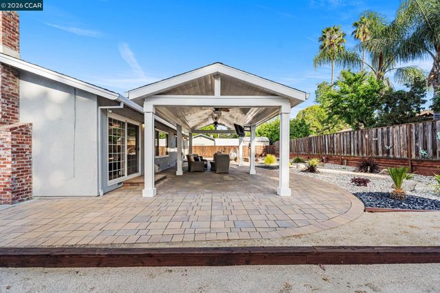 3875 Logan Ct, Concord, CA 94519