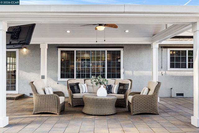 3875 Logan Ct, Concord, CA 94519