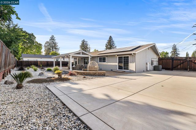 3875 Logan Ct, Concord, CA 94519