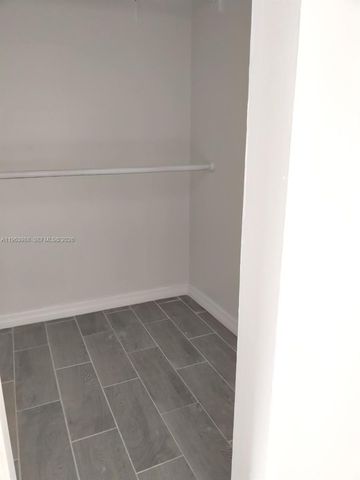 10700 SW 108th Ave C416, Miami, FL 33176