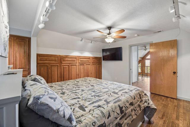 86 Queens Drive, Pottsboro, TX 75076