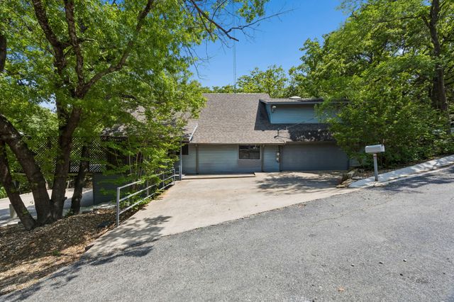 86 Queens Drive, Pottsboro, TX 75076