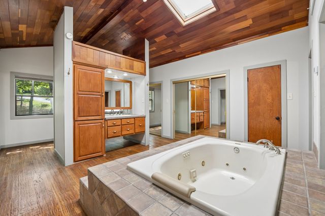 86 Queens Drive, Pottsboro, TX 75076