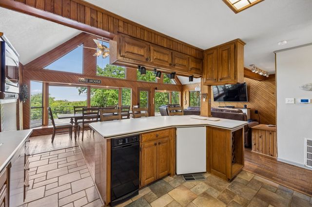 86 Queens Drive, Pottsboro, TX 75076