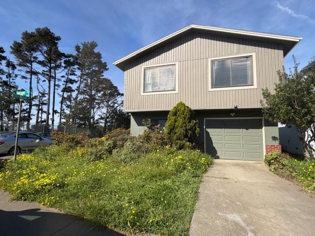 295 Edgewood Drive, Pacifica, CA 94044