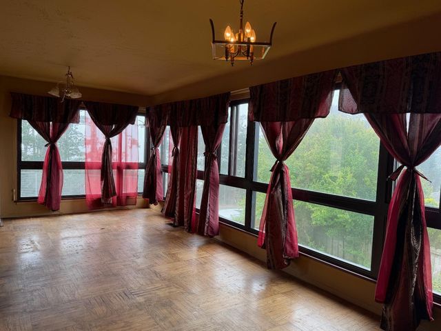 295 Edgewood Drive, Pacifica, CA 94044