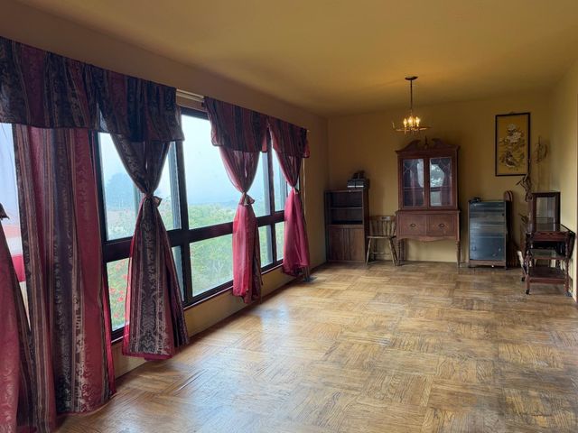 295 Edgewood Drive, Pacifica, CA 94044