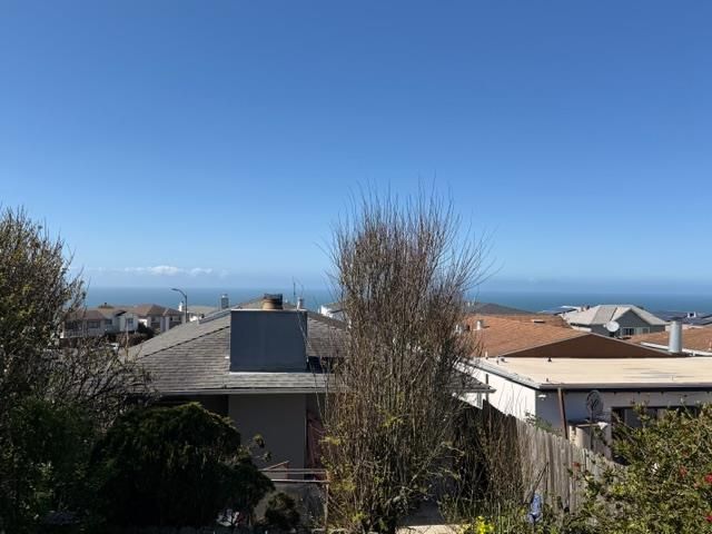 295 Edgewood Drive, Pacifica, CA 94044