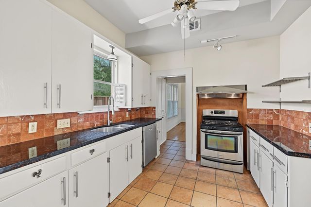 1335 Harvard Street, Houston, TX 77008