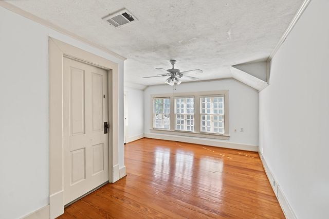 1335 Harvard Street, Houston, TX 77008