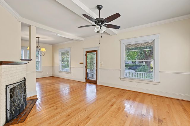 1335 Harvard Street, Houston, TX 77008