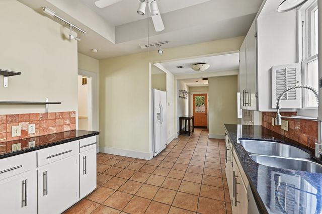 1335 Harvard Street, Houston, TX 77008