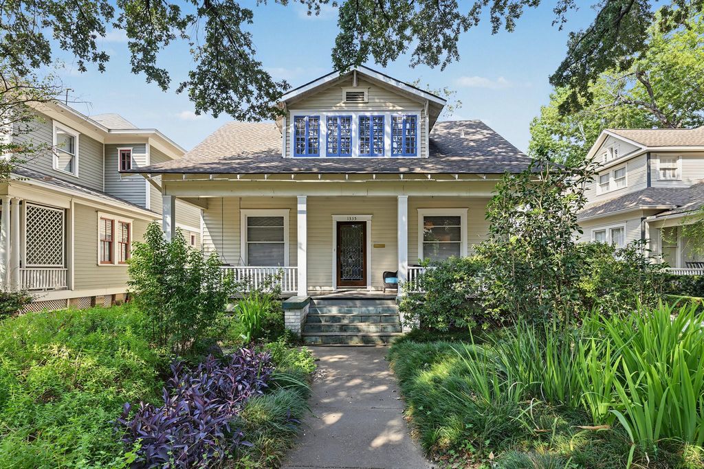 1335 Harvard Street, Houston, TX 77008