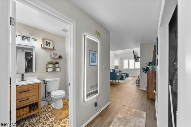 23 Bayowski Rd, West Orange Twp., NJ 07052