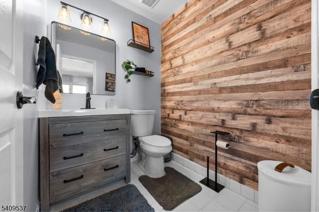 23 Bayowski Rd, West Orange Twp., NJ 07052