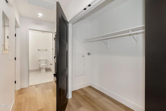 139 S Oak Knoll Avenue 102, Pasadena, CA 91101