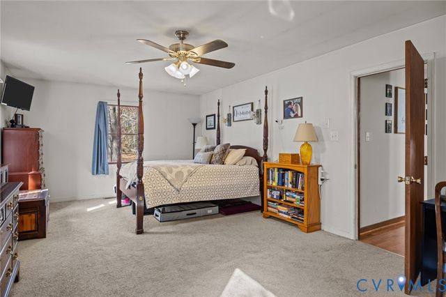 6070 Richmond Tappahannock Hwy, King William, VA 23086