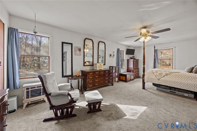 6070 Richmond Tappahannock Hwy, King William, VA 23086