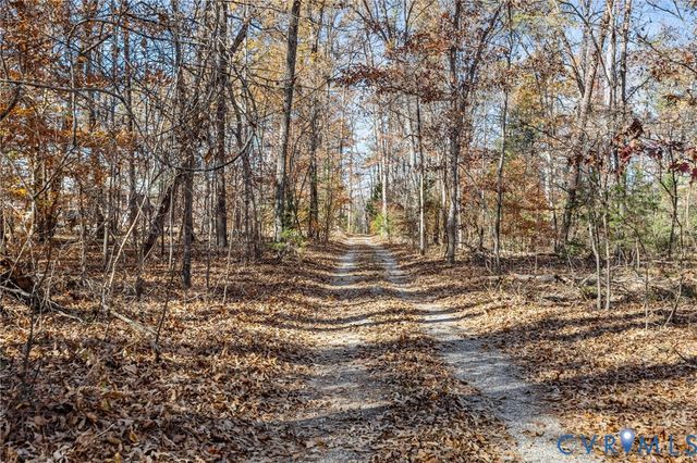 6070 Richmond Tappahannock Hwy, King William, VA 23086